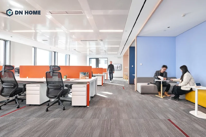 Văn phòng telesale được thiết kế theo phong cách hiện đại, năng động sử dụng nhiều màu sắc ấn tượng