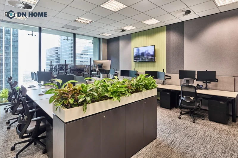 Văn phòng telesale được thiết kế theo phong cách xanh kết hợp nhiều yếu tố tự nhiên như ánh sáng, cây xanh