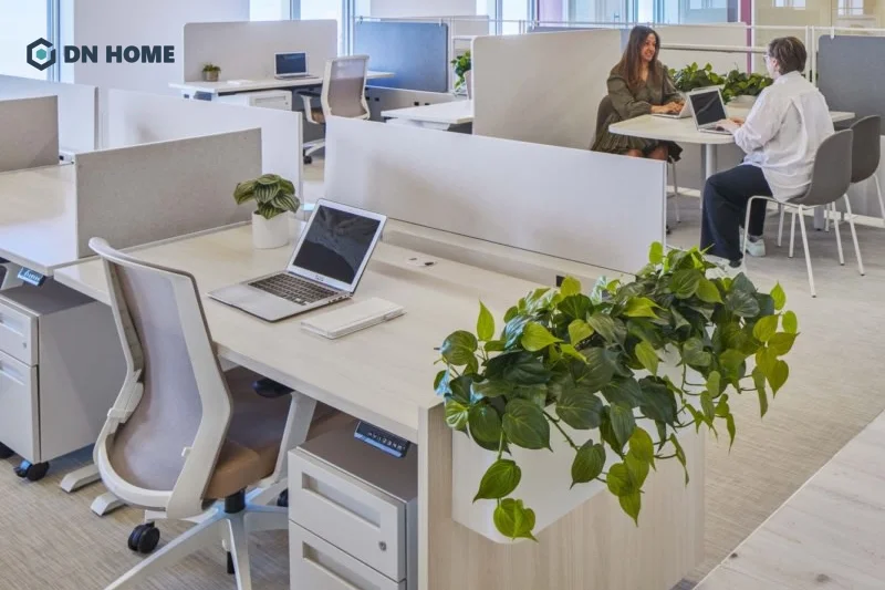 Nội thất thông minh và bàn ghế công thái học cần được sử dụng khi thiết kế văn phòng telesale