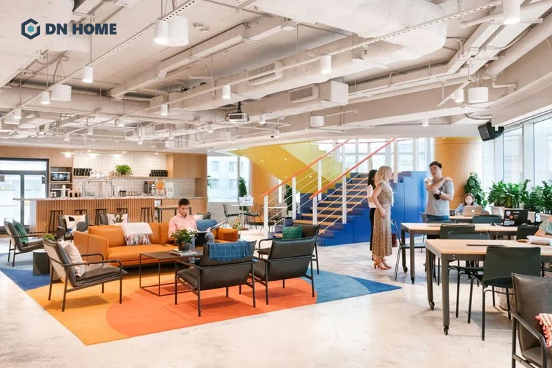 Không gian mở trong thiết kế văn phòng phong cách Hàn Quốc thúc đẩy sự tương tác, gắn kết giữa các nhân viên