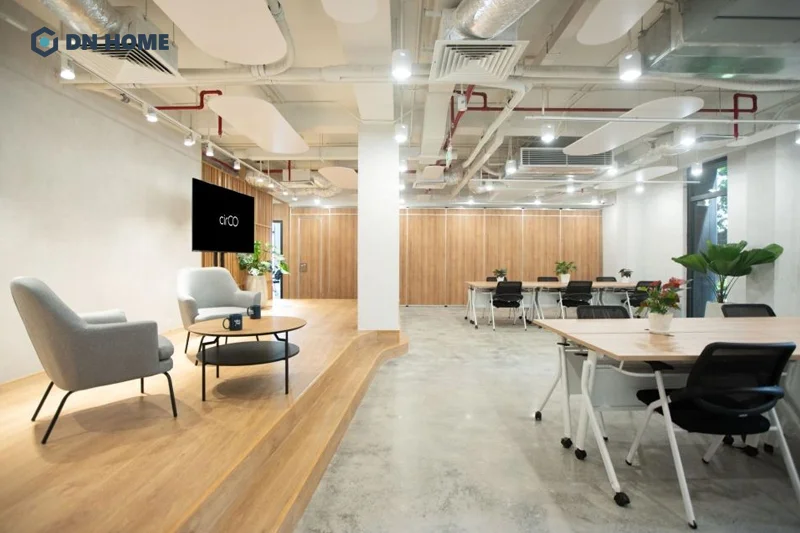 Mẫu văn phòng phong cách Hàn Quốc sử dụng gỗ làm chất liệu chủ đạo, tạo cảm giác thân thiện và gần gũi