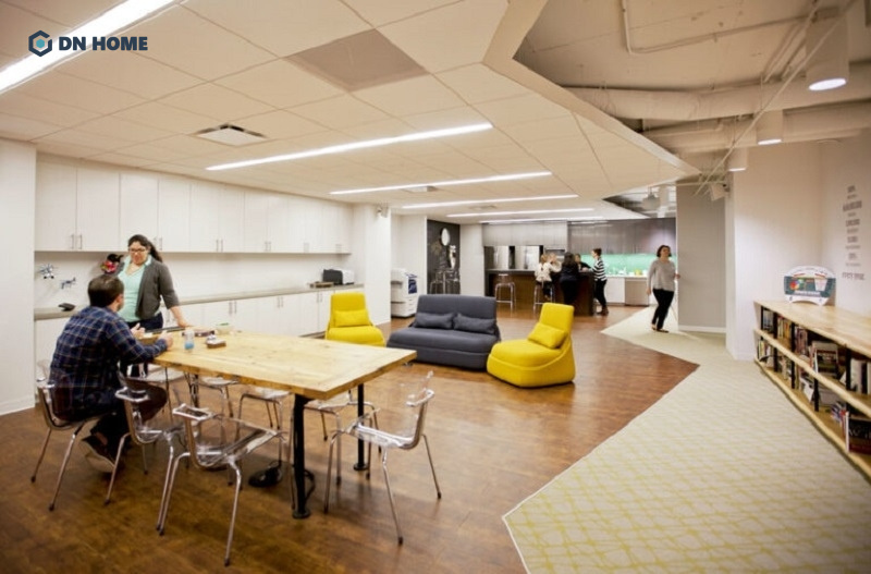 Bố trí thêm kệ sách trong khu vực pantry góp phần tạo không gian thư giãn