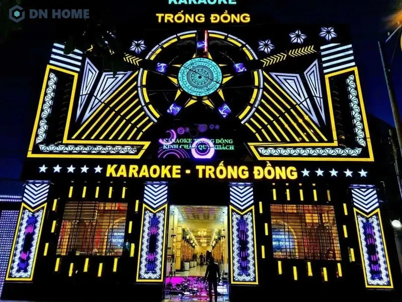 Mẫu bảng hiệu quán karaoke bằng hệ thống đèn LED nổi bật, sang trọng