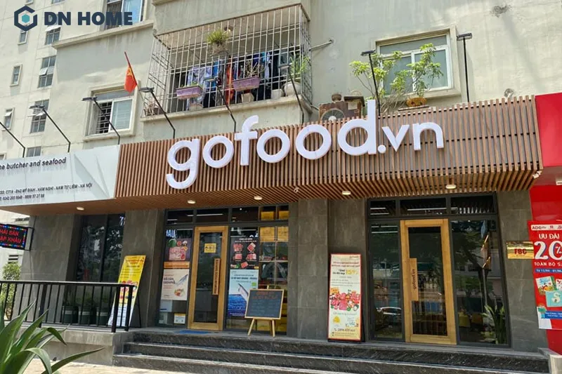 Mẫu thiết kế bảng hiệu cửa hàng thực phẩm dạng hộp, tạo thêm điểm nhấn cho mặt tiền