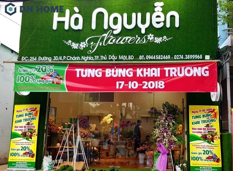 Mẫu biển hiệu shop hoa tươi với nền xanh tươi mát