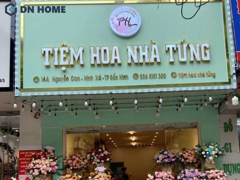 Biển hiệu shop hoa tươi làm từ chất liệu alu