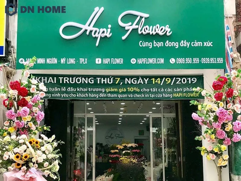 Biển hiệu shop hoa tươi sử dụng chất liệu mica chữ nổi