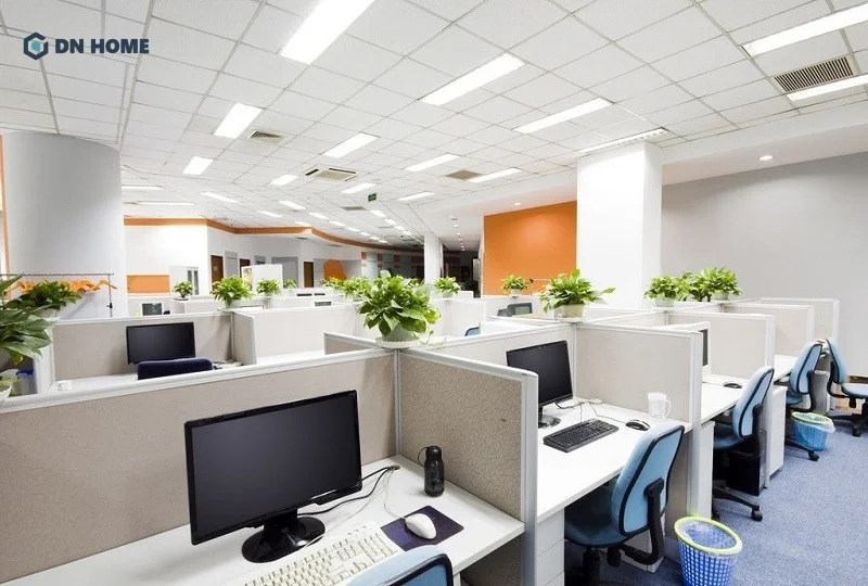 Không gian công sở truyền thống được phân chia làm nhiều ban riêng biệt