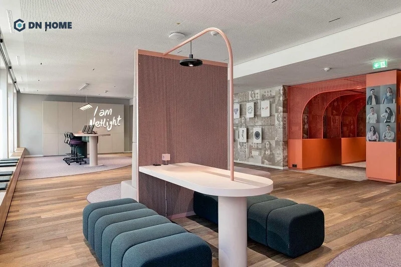 Thiết kế văn phòng linh hoạt với màu sắc bắt mắt