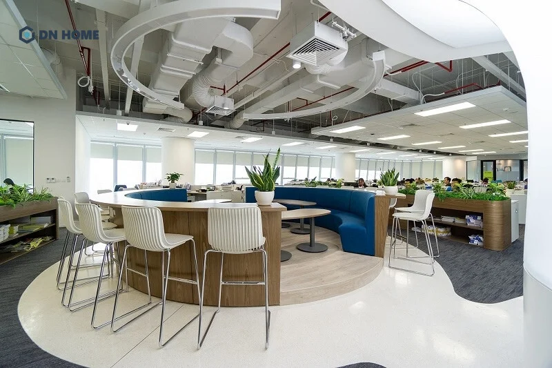 Thiết kế văn phòng đa năng tạo môi trường làm việc thoải mái và năng suất cho nhân viên