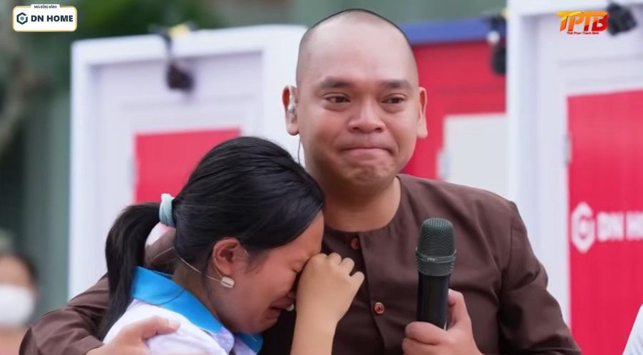 Ước mơ được học vào đại học và trở thành bác sĩ được nhà sản xuất Thái Phan Thanh Bình biến thành hiện thực