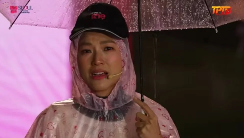 MC Hoàng Oanh xúc động chia sẻ sau khi lắng nghe câu chuyện gia đình chị Hiền