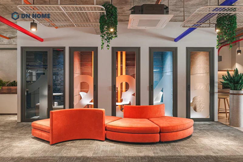 Màu sắc chủ đạo của thương hiệu được lồng ghép khéo léo bên trong không gian nội thất văn phòng công nghiệp