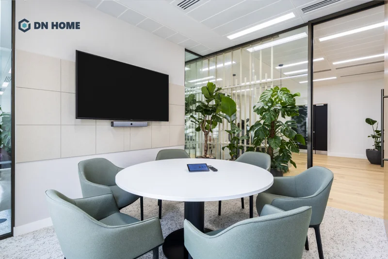 Phòng hợp được thiết kế tối giản, mang đậm tinh thần của phong cách thiết kế Scandinavian