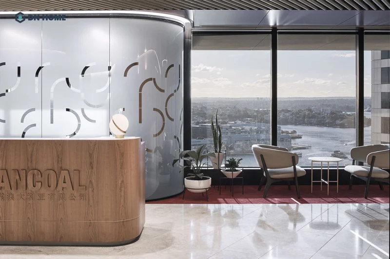 Khi thi công văn phòng nên ưu tiên sử dụng nguồn ánh sáng tự nhiên