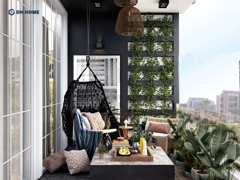 Bố trí ghế lười cùng một chiếc bàn nhỏ, xung quanh là cây xanh góp phần tạo thiên nhiên thoáng đãng