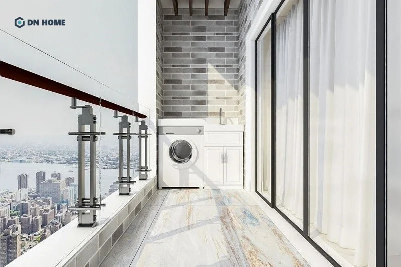Ánh sáng tự nhiên giúp khu vực giặt giũ ngoài ban công luôn khô ráo, tránh tình trạng ẩm mốc, nhiều vi khuẩn