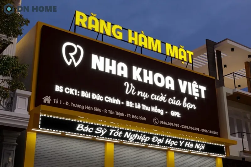 Khi thiết kế, thi công bảng hiệu phòng khám nha khoa nên ưu tiên sử dụng chất liệu có độ bền đẹp cao