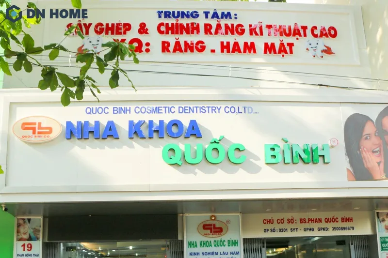 Thiết kế bảng hiệu nha khoa đơn giản cũng là cách để tạo điểm nhấn cho phòng khám