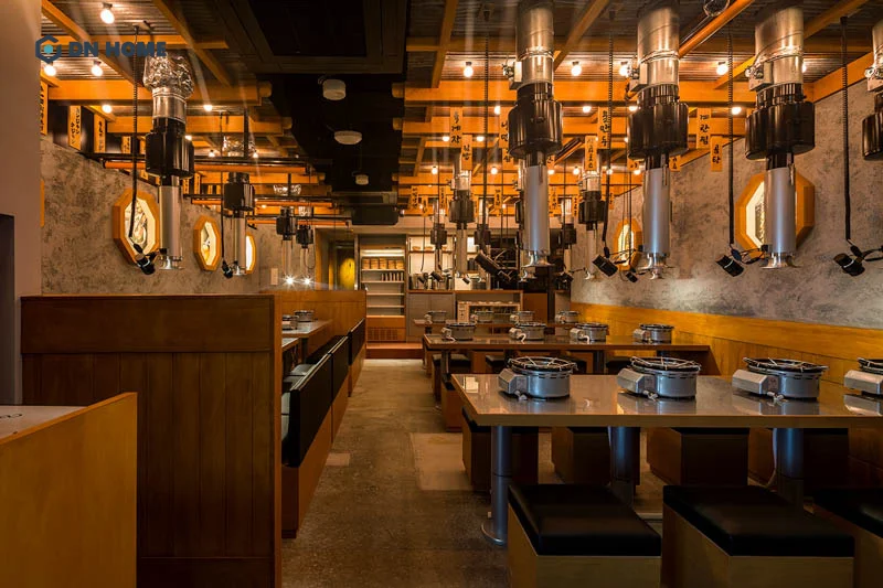 Ánh đèn vàng được sử dụng phổ biến khi thiết kế không gian nhà hàng BBQ