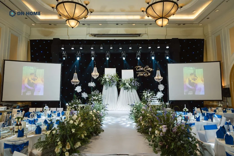 Lối di chuyển trong nhà hàng tiệc cưới cần được chú trong thiết kế đẹp và ấn tượng