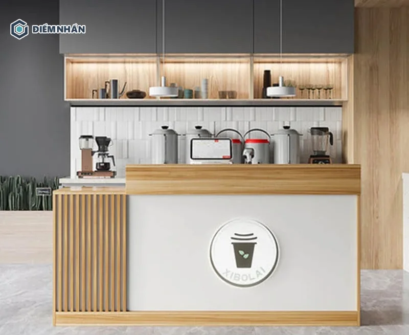Quầy pha chế được thiết kế nhỏ gọn, phù hợp với những quán nước mini