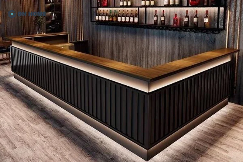 Quầy pha chế trà sữa hình chữ U cho phép nhân viên làm việc theo dây chuyền khép kín nhanh chóng