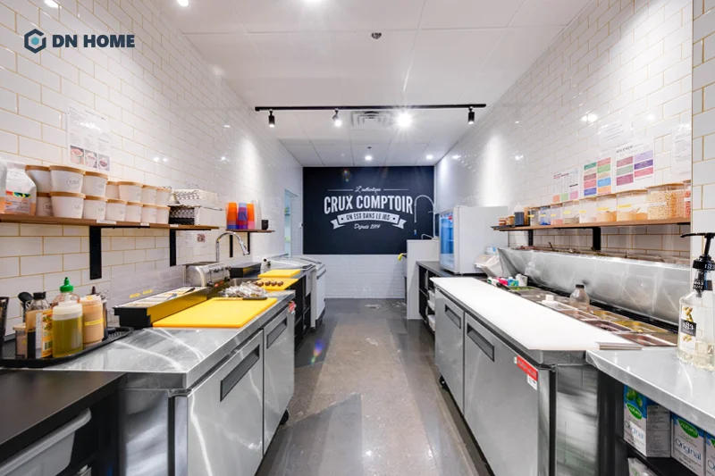 Quầy pha chế trà sữa bằng inox có ưu điểm độ bền cao, tạo cảm giác sạch sẽ và chuyên nghiệp