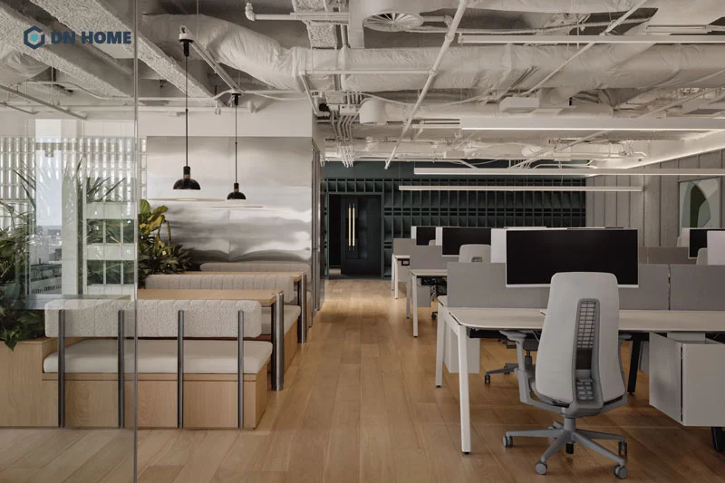 Không gian làm việc chung trong văn phòng 60m2 nên thiết kế mở để tối ưu diện tích