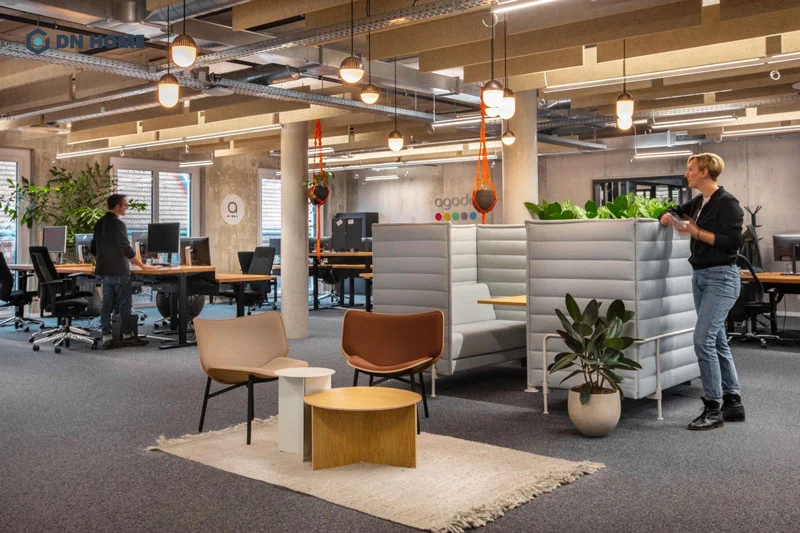 Sử dụng chất liệu thân thiện với môi trường khi thiết kế văn phòng nhỏ tạo cảm giác thư thái, dễ chịu