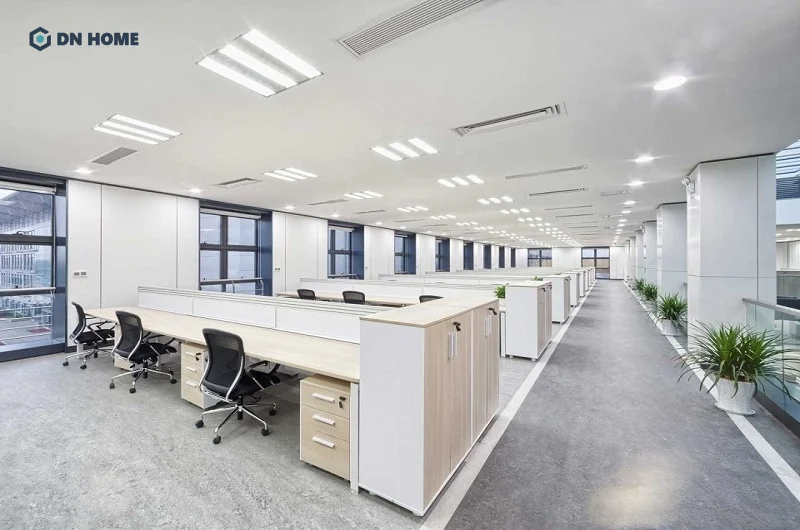 Trong thiết kế văn phòng theo phong thuỷ, cần chú ý thiết lập ánh sáng vừa phải, không nên để hệ thống chiếu sáng chói gắt hay quá u tối