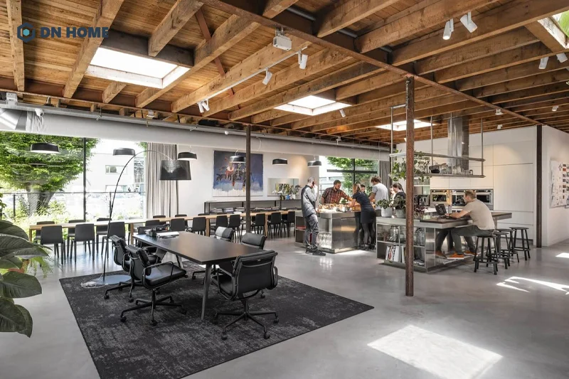 Văn phòng làm việc hiện đại tạo nên môi trường làm việc năng động, lý tưởng cho nhân viên