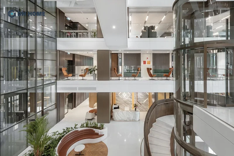 Chất liệu kính giúp văn phòng trở nên hiện đại, thẩm mỹ và tạo ấn tượng mạnh với khách hàng, đối tác