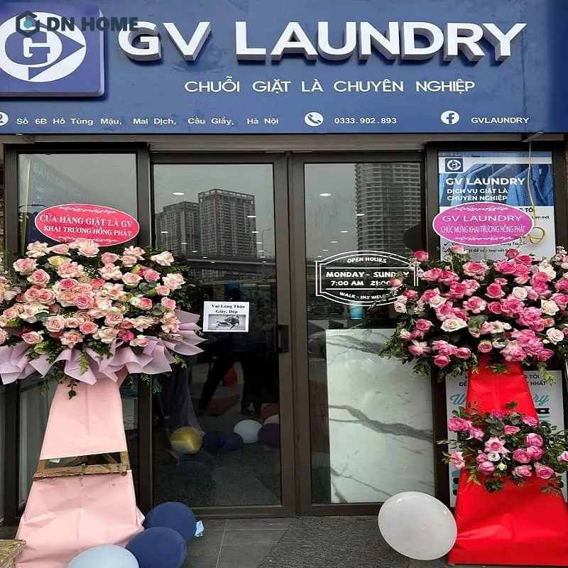 Làm biển hiệu giặt sấy bằng chất liệu mica là lựa chọn phổ biến của rất nhiều chủ kinh doanh