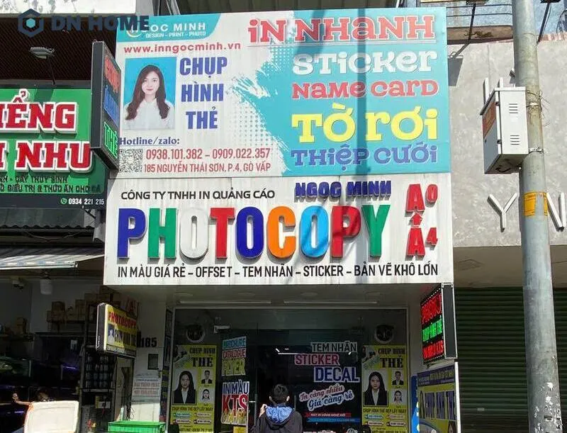 Bảng hiệu photocopy thiết kế đầy màu sắc, tạo sự nổi bật ở không gian mặt tiền cửa tiệm