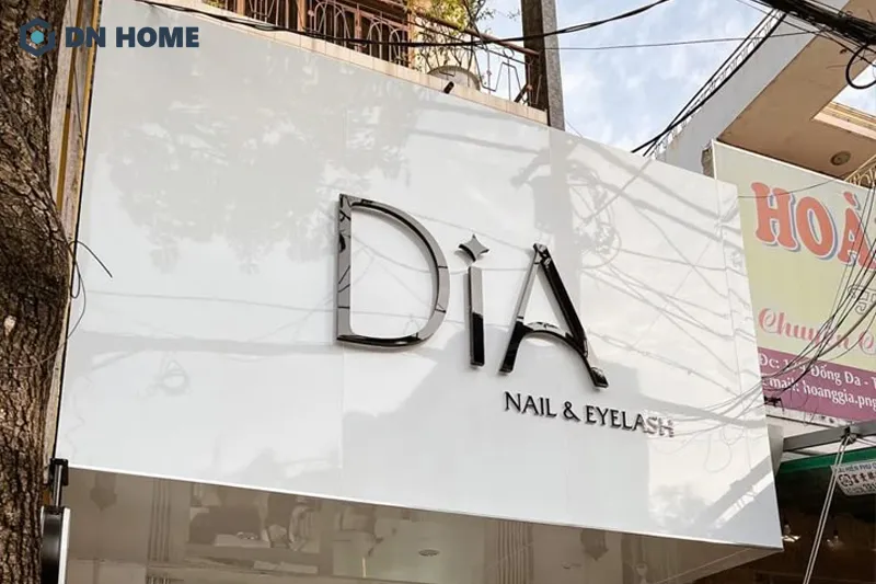 Ưu tiên font chữ dễ đọc khi thiết kế bảng hiệu tiệm nail