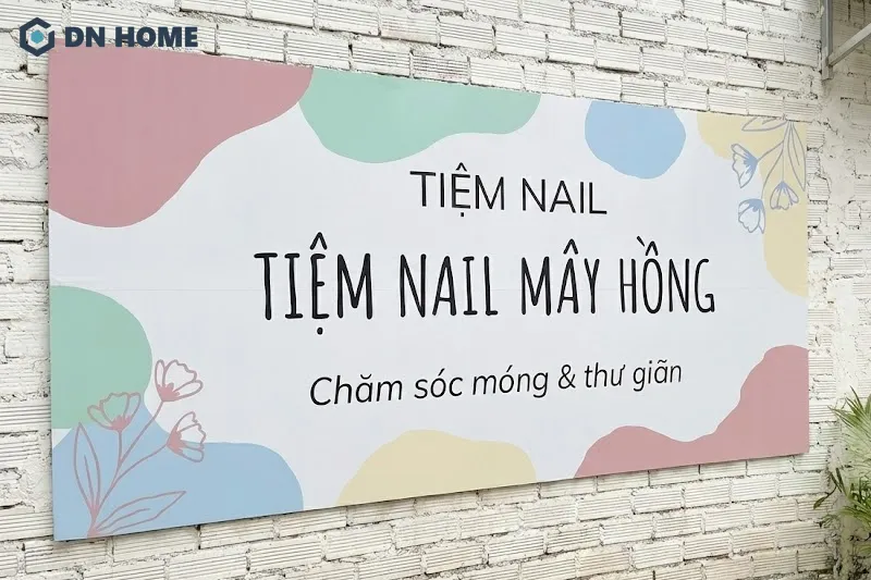 Bảng hiệu nail bằng tôn dán decal thiết kế đa dạng kích thước lớn nhỏ