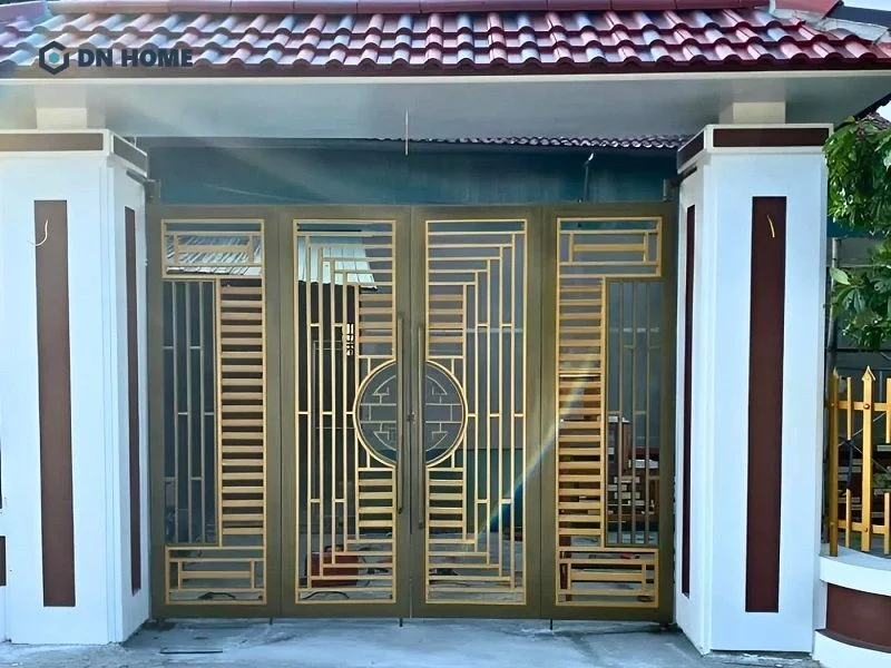 Mẫu cổng nhà nông thôn thiết kế 4 cánh