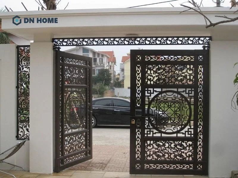 Mẫu cổng nhà đẹp ở nông thôn có mái che