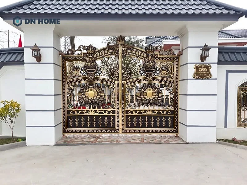 Khi thiết kế cổng nhà đẹp ở nông thôn, việc lựa chọn kỹ vật liệu giúp tiết kiệm chi phí sửa chữa cũng như đảm bảo giá trị thẩm mỹ của toàn bộ công trình