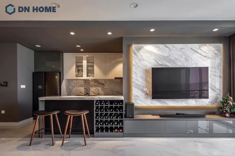 Quầy bar mini thiết kế đơn giản, vừa giúp ngăn bếp và phòng cách hiệu quả, vừa đảm bảo tạo lối đi thông thoáng