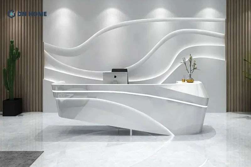 Sự độc đáo của quầy lễ tân cách điệu giúp xây dựng hình ảnh chuyên nghiệp và nâng cao tính thẩm mỹ spa