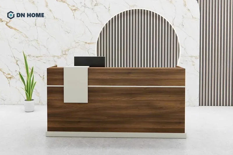 Kích thước 1m6 cho phép quầy lễ tân bố trí đầy đủ các thiết bị hỗ trợ vận hành spa tốt hơn