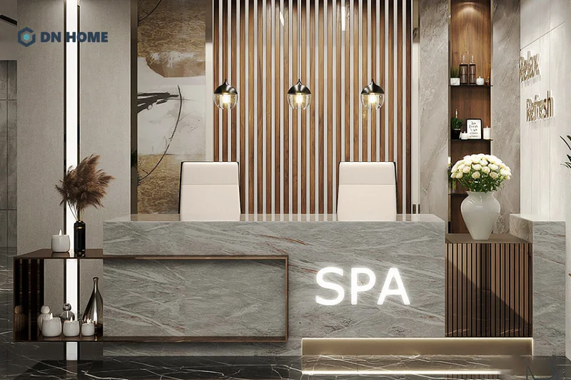 Chiều dài 2m của quầy lễ tân cho phép 2 nhân viên làm việc, phục vụ khách hàng cùng lúc