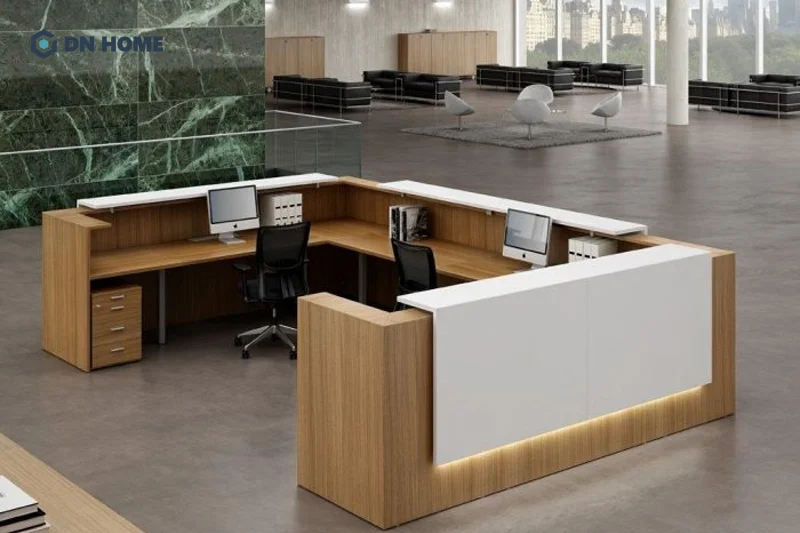 Quầy lễ tân hình chữ U thường phù hợp với những văn phòng có sảnh tiếp đón lớn, rộng rãi