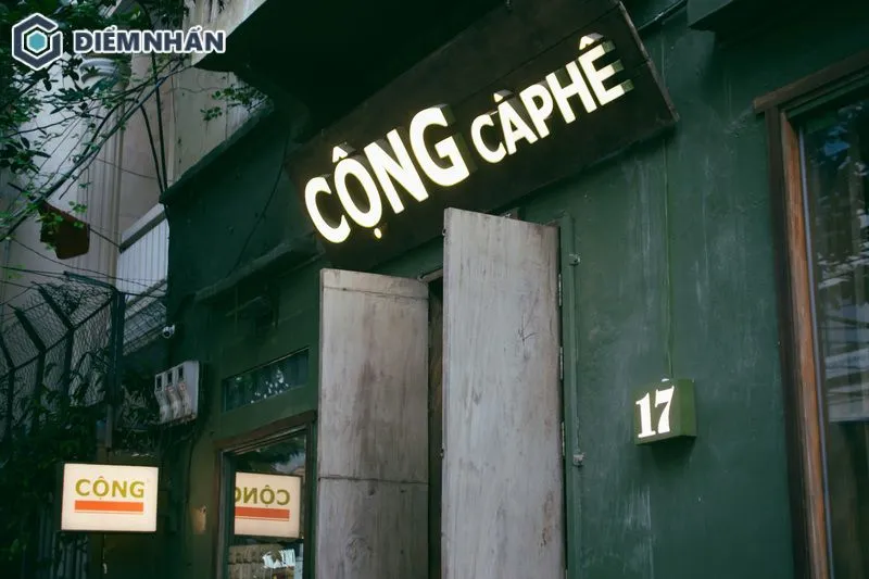 Bảng hiệu gỗ chữ nổi đang được nhiều quán cafe lựa chọn hiện nay