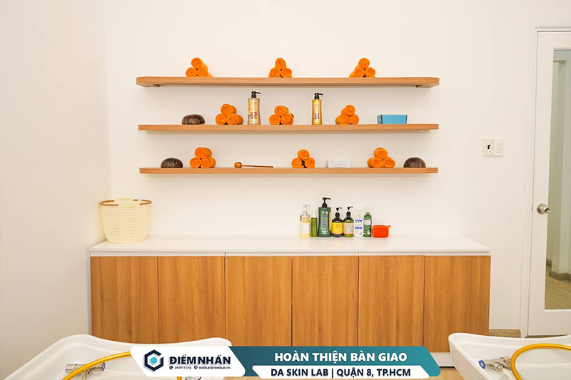 Nội thất bên trong DA SKIN LAB đảm bảo tính đồng bộ, nâng cao hình ảnh thương hiệu