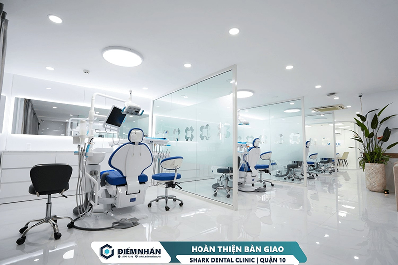 Bố trí nội thất và các khu vực chức năng khoa học, tạo sự thuận tiện và thoải mái cho cả nha sĩ - khách hàng