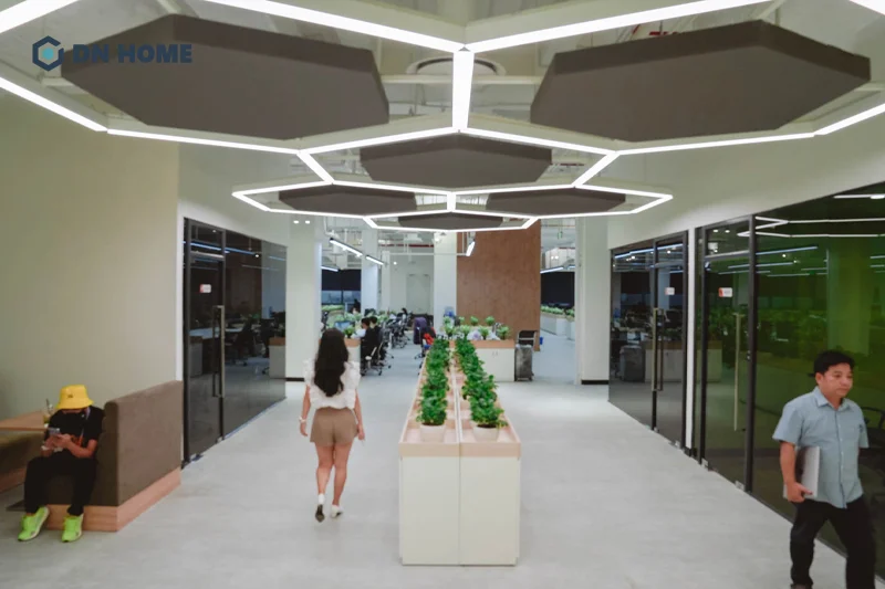 Văn phòng công nghệ VNG được thiết kế pheo phong cách công nghiệp, thể hiện rõ cá tính thương hiệu