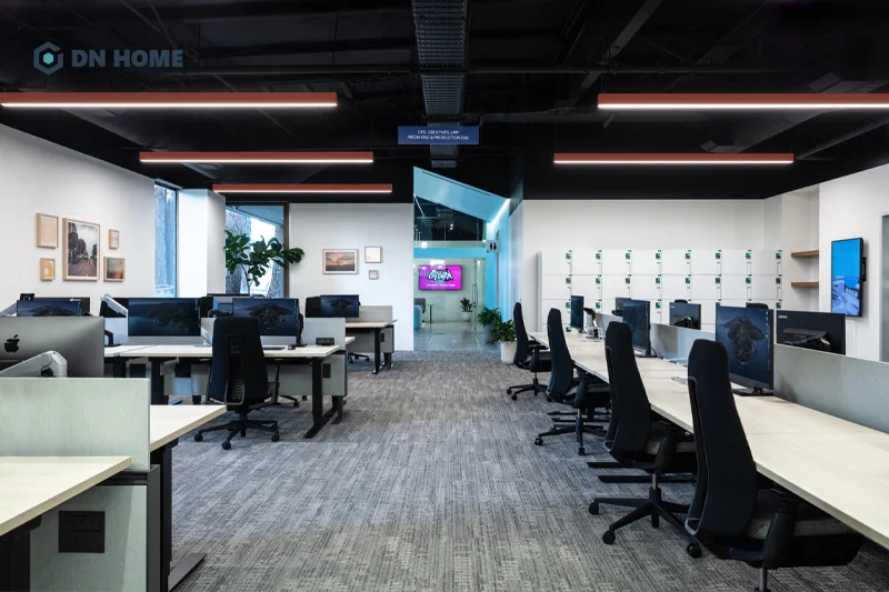 Không gian làm việc mở bên trong văn phòng công ty công nghệ LinkedIn